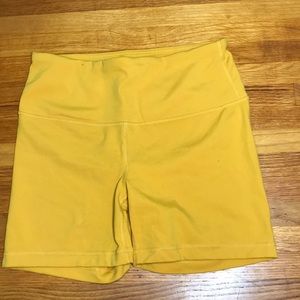 Yogalicious Lux women’s biker shorts mustard yellow size Medium gently used